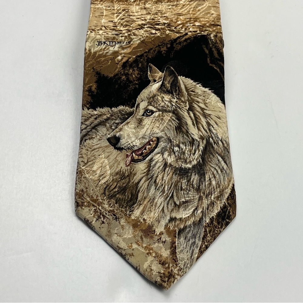 Endangered Species Wolf Design Men's‎ 100% Silk Neck Tie Catch the Wind Vintage